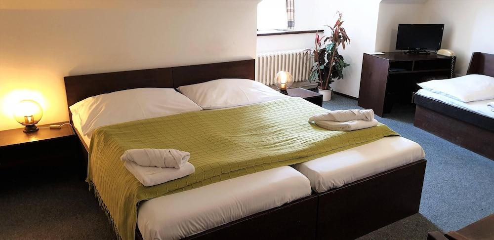 Hotel Ostaš 3*