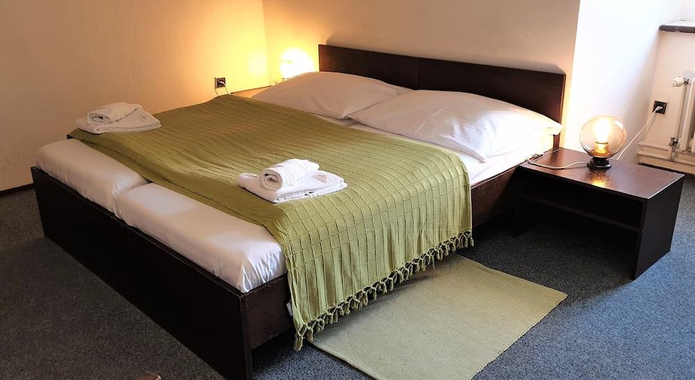 Hotel Ostaš 3*