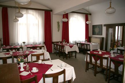 Ostaš Hotel Prag
